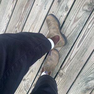 Blundstone Rustic Brown.